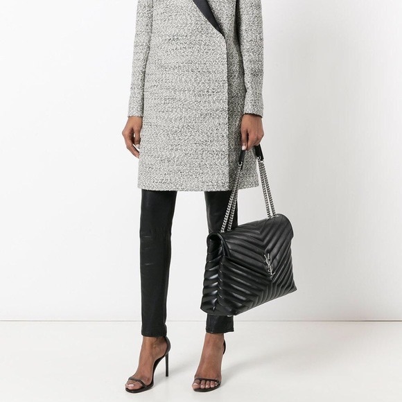 Authentic Yves Saint Laurent large Lou Lou chain bag - Picture 5 of 17